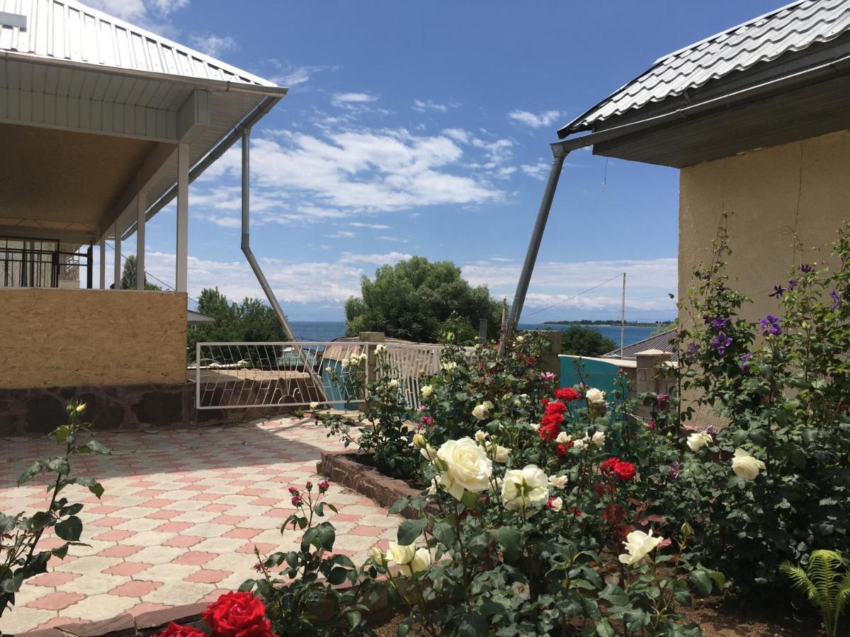 Hotel Эдем à Cholpon-Ata Extérieur photo