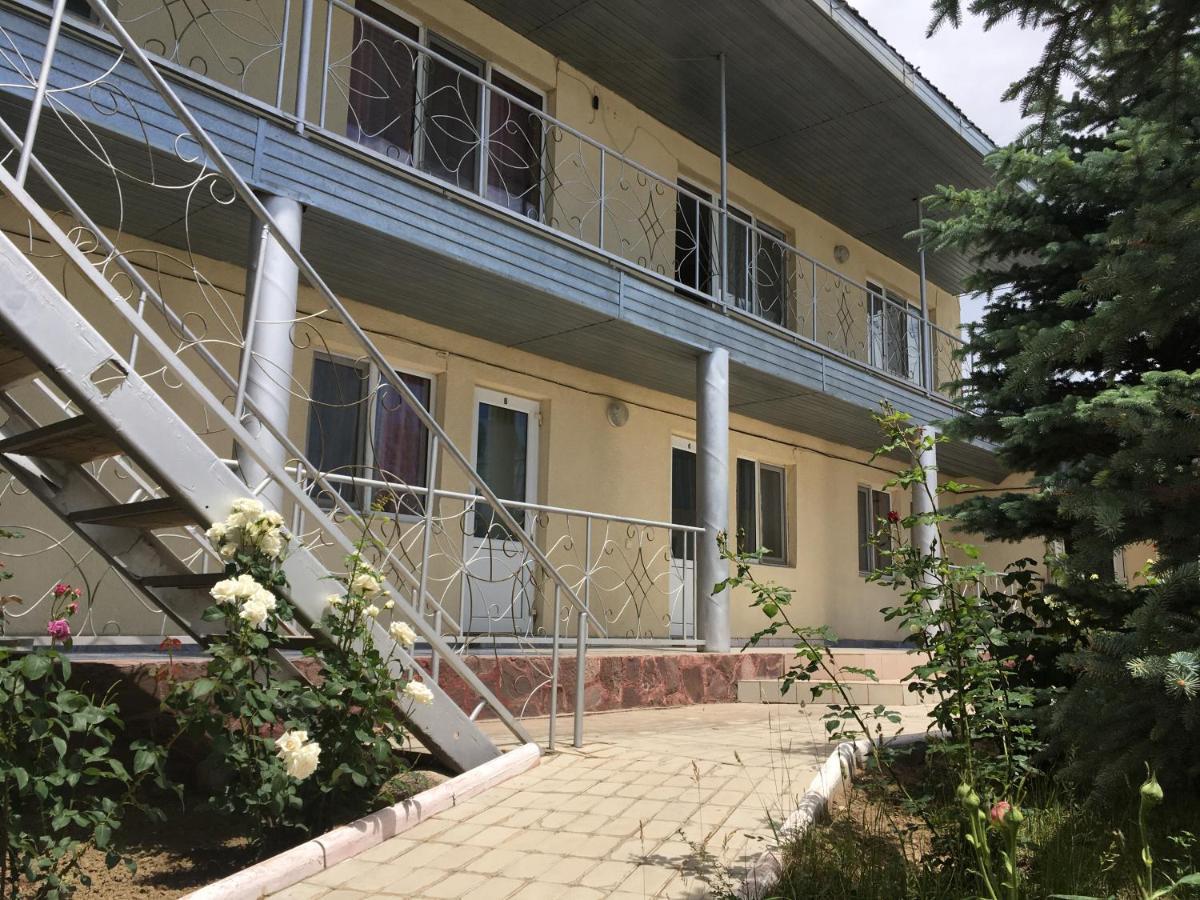 Hotel Эдем à Cholpon-Ata Extérieur photo