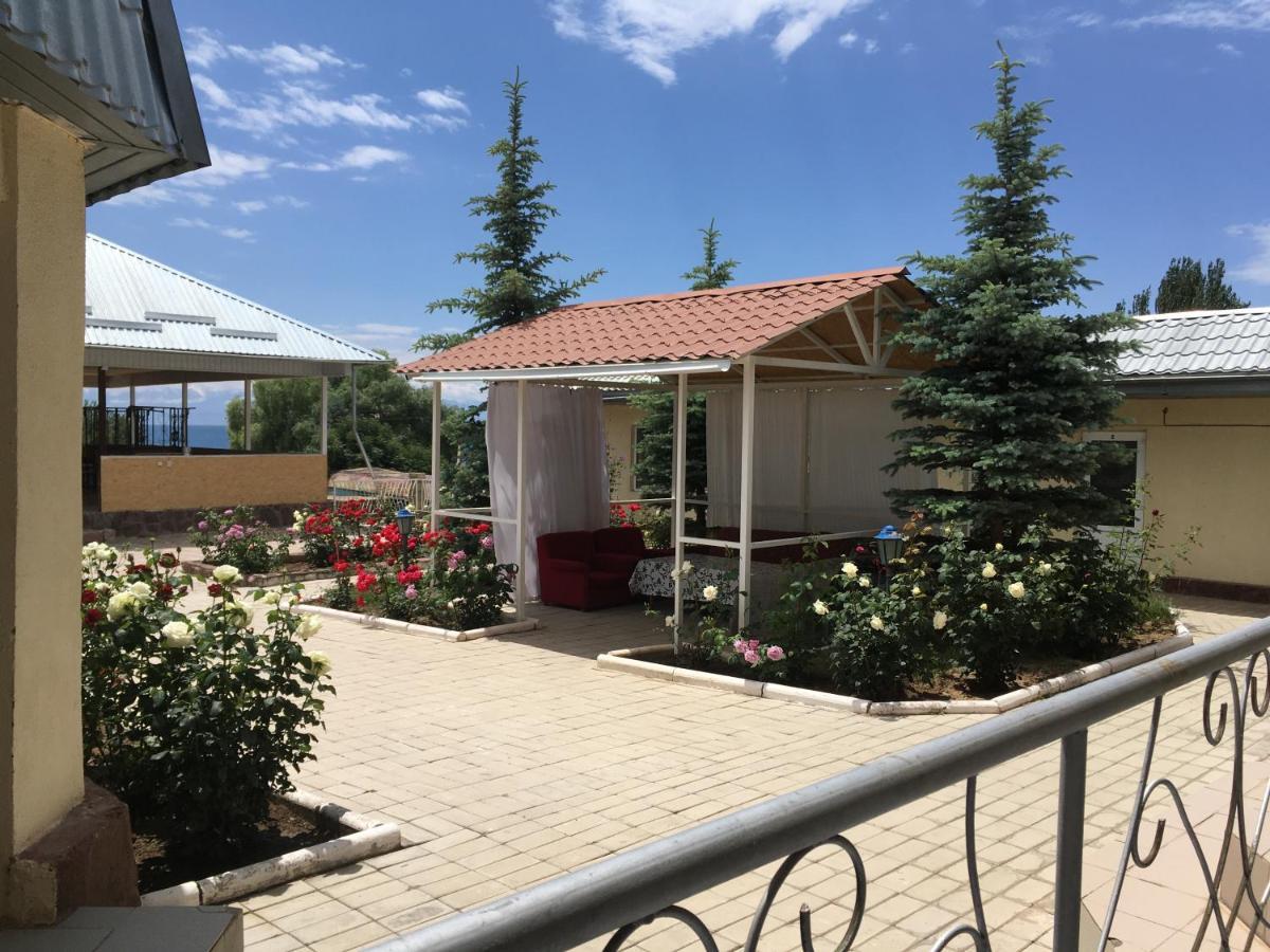 Hotel Эдем à Cholpon-Ata Extérieur photo